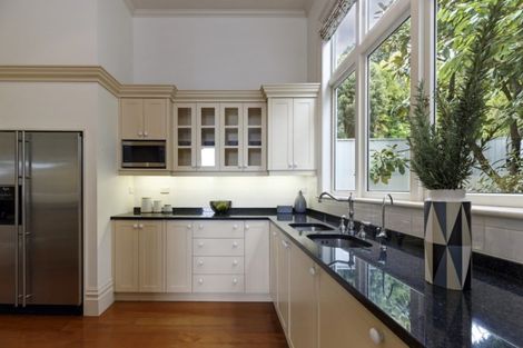 Photo of property in 41 Brougham Street, Nelson South, Nelson, 7010