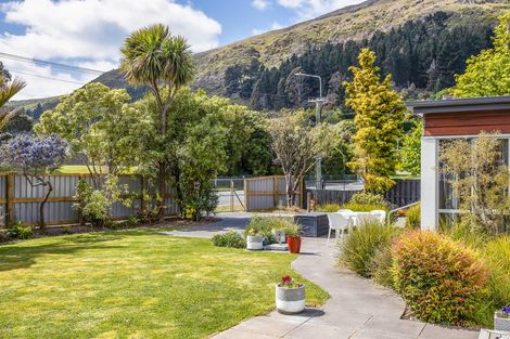 Photo of property in 1/3 Sumnervale Drive, Sumner, Christchurch, 8081