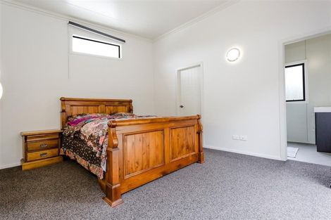 Photo of property in 24 Centennial Avenue, Helensburgh, Dunedin, 9010