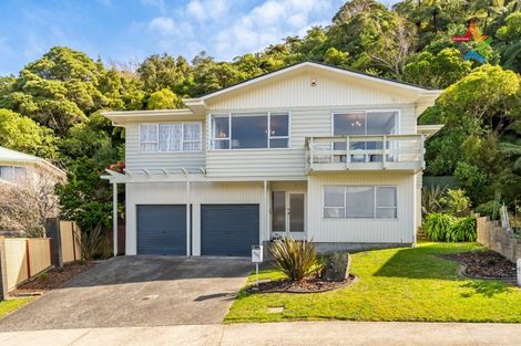 Photo of property in 111 Tirohanga Road, Tirohanga, Lower Hutt, 5010