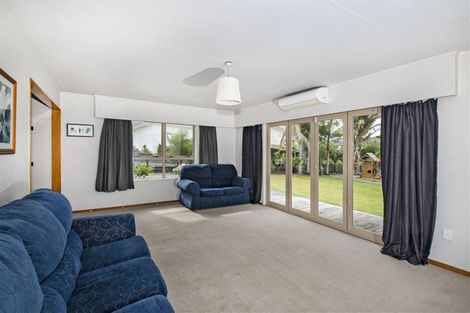 Photo of property in 2 Ross Street, Onerahi, Whangarei, 0110