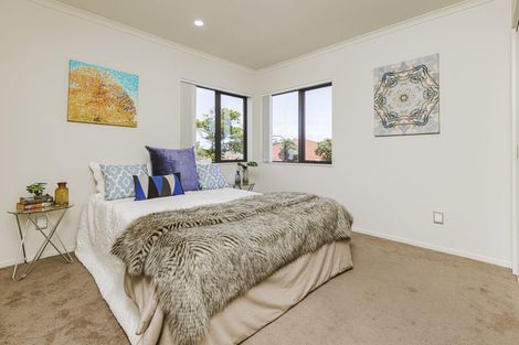 Photo of property in 6 Tapuwae Way, Mangere Bridge, Auckland, 2022