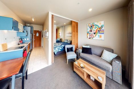 Photo of property in Atrium Towers, 5p/154 The Terrace, Wellington Central, Wellington, 6011