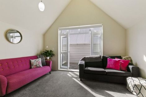 Photo of property in Pirie Street Townhouses, 18/35 Pirie Street, Mount Victoria, Wellington, 6011