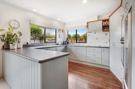 Photo of property in 15 Buckingham Place, Rototuna North, Hamilton, 3210