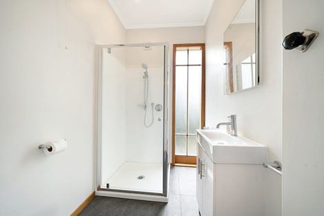 Photo of property in 4149 Great North Road, Glen Eden, Auckland, 0602