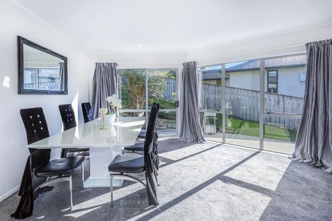 Photo of property in 3 Tararua Close, Aotea, Porirua, 5024