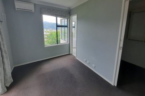Photo of property in 29 Riverstone Drive, Riverstone Terraces, Upper Hutt, 5018