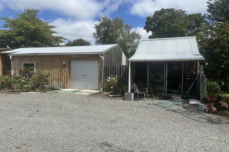 Photo of property in 137 Main North Road, Woodend, 7610