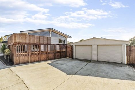Photo of property in 17 Newland Grove, Henderson, Auckland, 0610