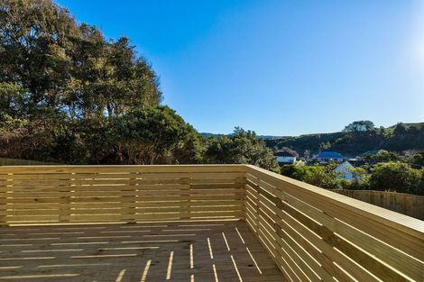 Photo of property in 33 Maher Place, Ranui, Porirua, 5024