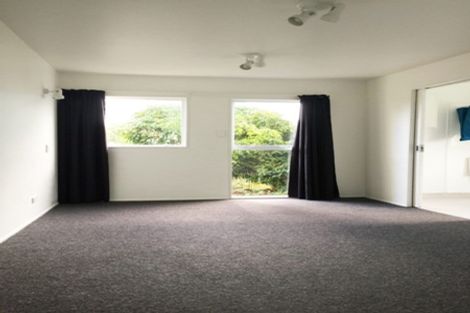 Photo of property in 730 East Coast Road, Pinehill, Auckland, 0632