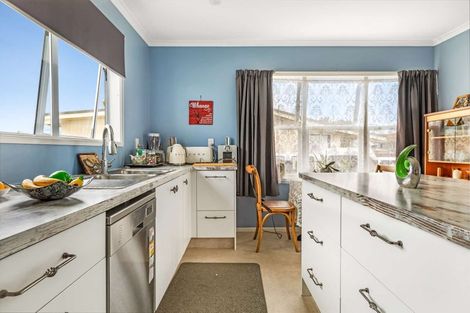 Photo of property in 22 Kowhai Avenue, Edgecumbe, 3120