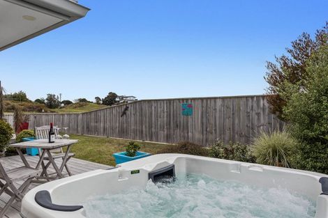 Photo of property in 12 Acacia Avenue, Coastlands, Whakatane, 3120