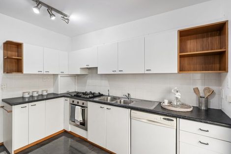 Photo of property in 11f Duncan Street, Tawa, Wellington, 5028