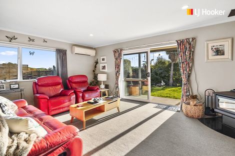 Photo of property in 8 Chatham Street, Waihola, Milton, 9073