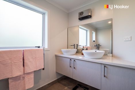 Photo of property in 67 Mornington Road, Balaclava, Dunedin, 9011