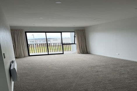 Photo of property in 12/1 Genevieve Lane, Hobsonville, Auckland, 0616