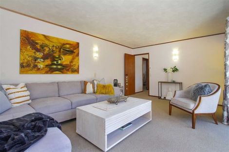 Photo of property in 4/4 Beach Road, Orewa, 0931