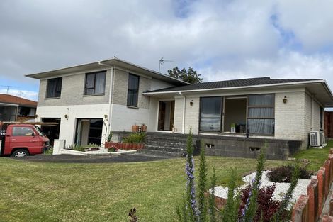 Photo of property in 25 Butterworth Drive, Glendene, Auckland, 0602