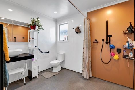Photo of property in 197 Bridge Street, Eltham, 4322