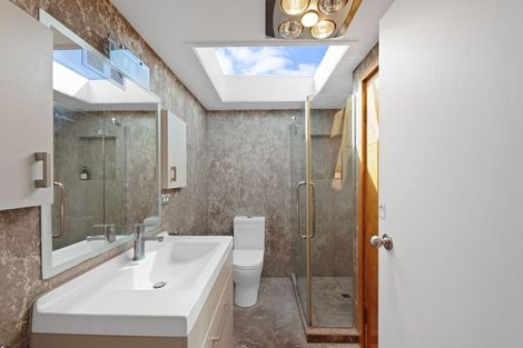 Photo of property in 60 Beach Road, Mellons Bay, Auckland, 2014