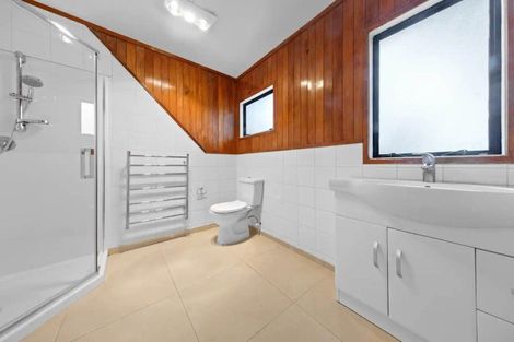 Photo of property in 9 Kopu Place, Clendon Park, Auckland, 2103