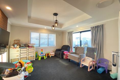 Photo of property in 18 Reuben Avenue, Rolleston, 7615