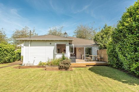 Photo of property in 2 Godwin Crescent, College Estate, Whanganui, 4500