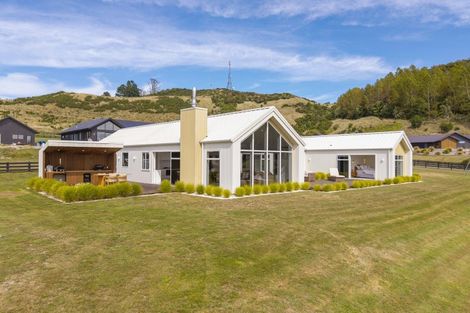Photo of property in 13 Lochinvar Lane, Acacia Bay, Taupo, 3385