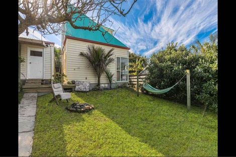 Photo of property in 18 Ngataringa Road, Devonport, Auckland, 0624