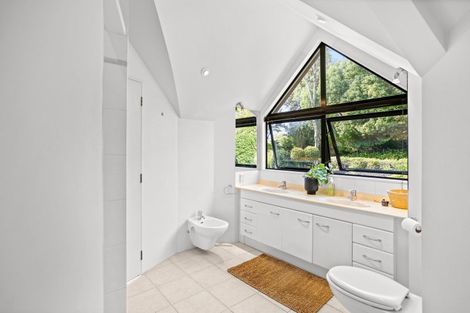 Photo of property in 16 James Clendon Place, Okiato, Russell, 0272