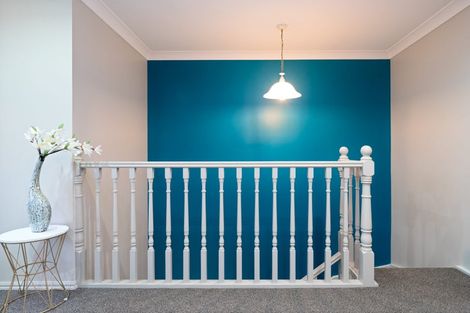 Photo of property in 30 South Kensington Way, Henderson, Auckland, 0612