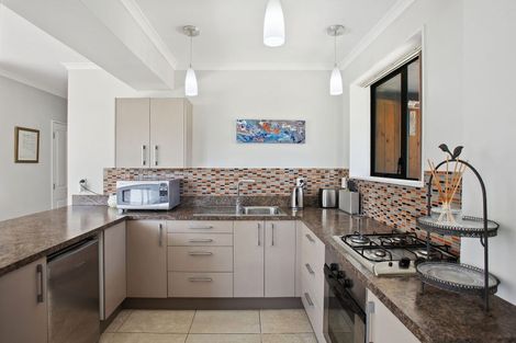 Photo of property in 21 Waller Avenue, Bucklands Beach, Auckland, 2012