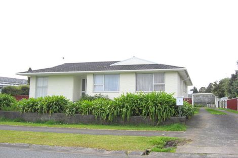 Photo of property in 2 Karaka Street, Inglewood, 4330