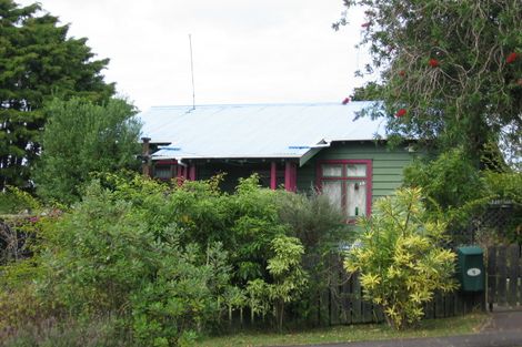 Photo of property in 1/16 Miro Street, New Lynn, Auckland, 0600