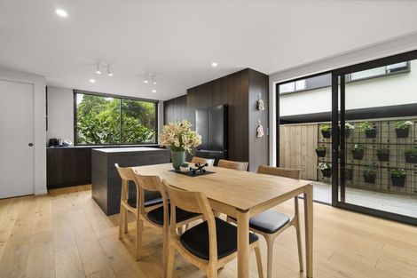 Photo of property in 109c Taylor Street, Cambridge, 3434