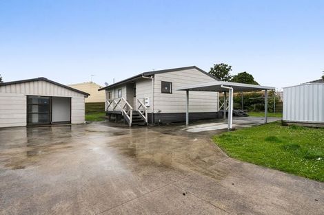 Photo of property in 2/9 Maplesden Drive, Clendon Park, Auckland, 2103