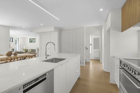 Photo of property in 2 Pascoe Avenue, Paremata, Porirua, 5026