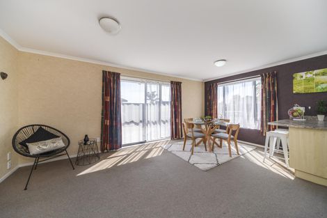 Photo of property in 4 Boston Parade, Kelvin Grove, Palmerston North, 4414
