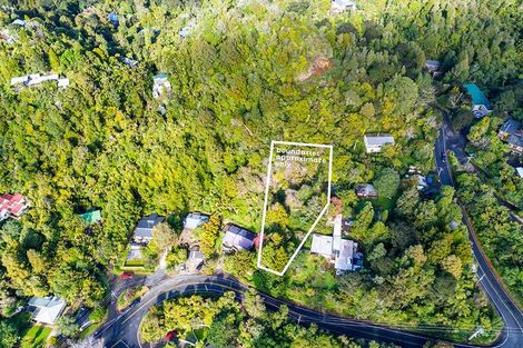 Photo of property in 898 West Coast Road, Waiatarua, Auckland, 0604