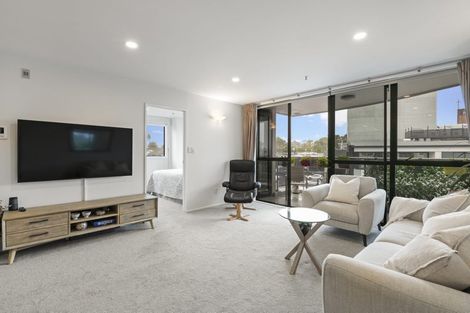 Photo of property in 4h/175 Hurstmere Road, Takapuna, Auckland, 0622