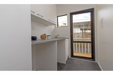 Photo of property in 1/111 Lincoln Park Avenue, Massey, Auckland, 0614