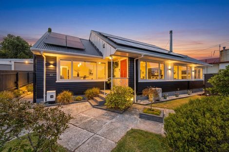 Photo of property in 30 Beazley Avenue, Paparangi, Wellington, 6037