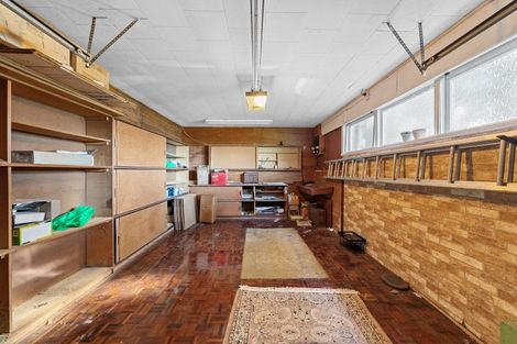 Photo of property in 1090 Scenic Drive North, Swanson, Auckland, 0816