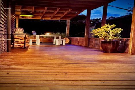 Photo of property in 50 Great North Road, Riverhead, 0820