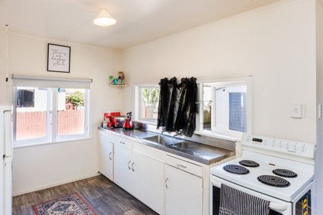 Photo of property in 22 Havill Street, Takaro, Palmerston North, 4410