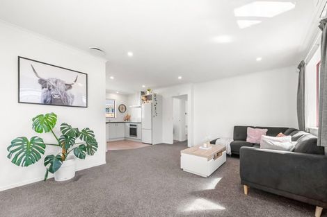 Photo of property in 19 Phar Lap Grove, Trentham, Upper Hutt, 5018