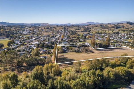 Photo of property in 52 Mcgreevy Street, Waipawa, 4210