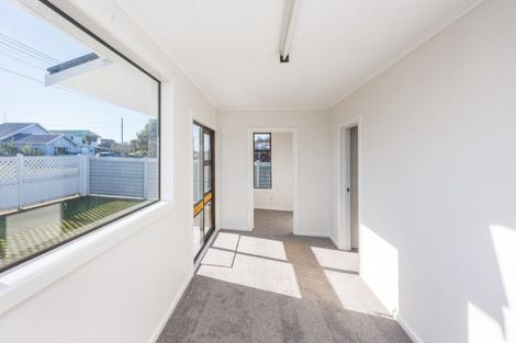 Photo of property in 1 Warren Street, Foxton Beach, Foxton, 4815